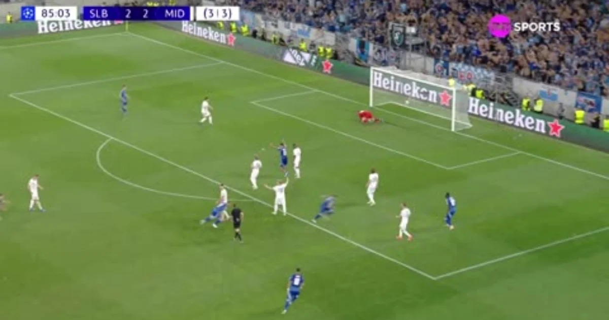 Gol da virada! Barseghyan pega de primeira, marca golaço e coloca o